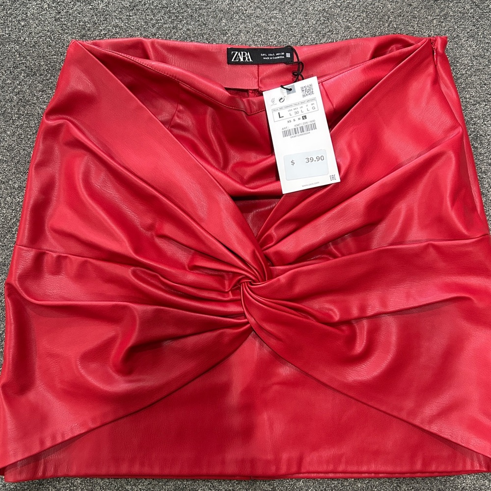 BRAND NEW ZARA LEATHER SKIRT